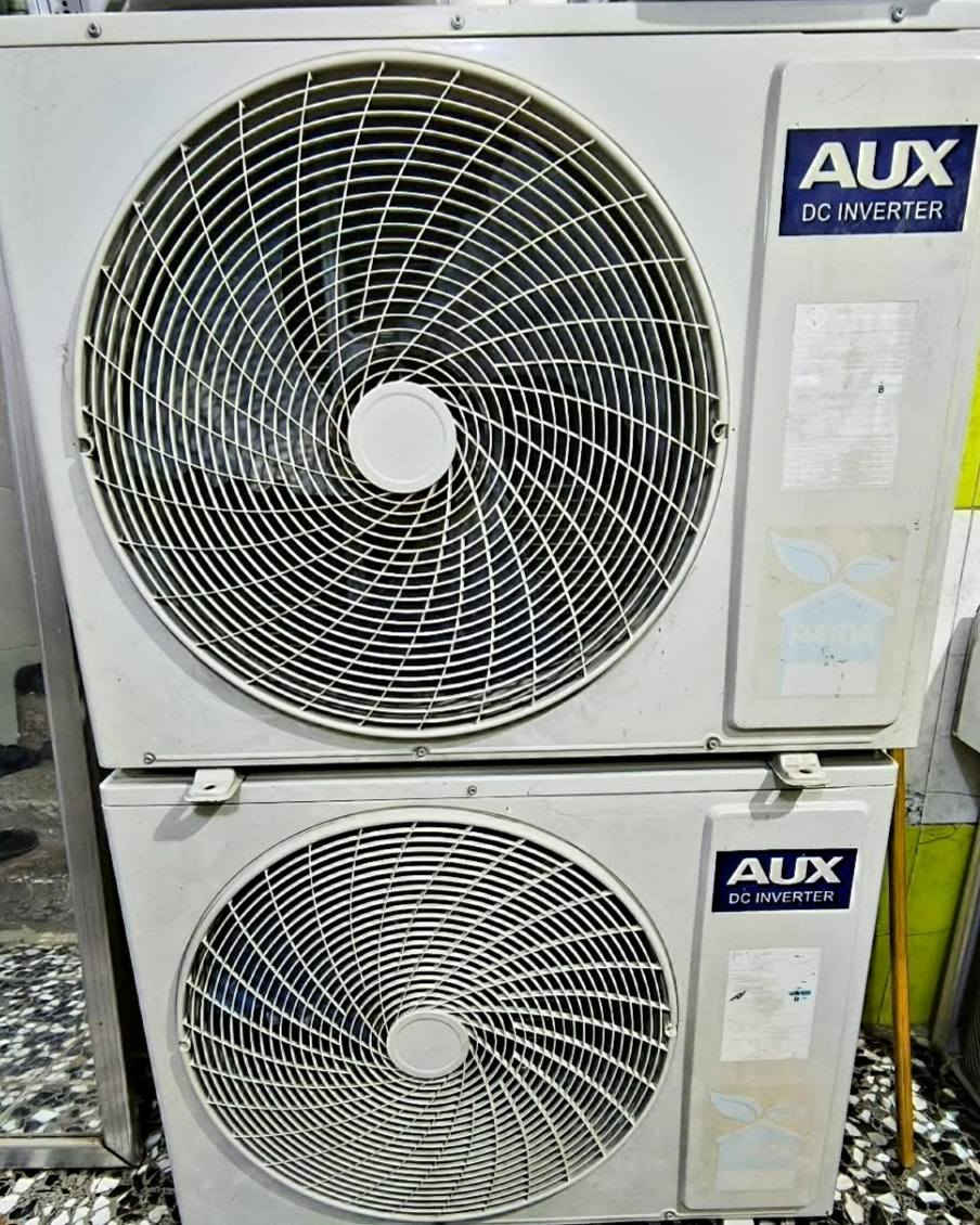 سبالت  أواكسAUX..فئة 2طن أنفيرتر تحكم أمبيريه يشتغل على.8.6.4.أمبير عن طريق الريموت تدفئه تبريد انتاج 2024استخدام قليل جدأ غاز الشركه مقفول410ضاغط أستوائي T3.واي فاي تبريد  سريع توربو..كامل الملحقات بواري كيبلات ريموت بلادي حماله للقطعه الداخليه كلهن بلاديات ضمان عل شد 10.ايام سعر السبلت الواحد ب 500قفل علمأ أن سعر الجديد ب 880الف المكان بغداد الرصافه ألشراي أتصال فقط لعدم توفر ألأنترنت 
***********
