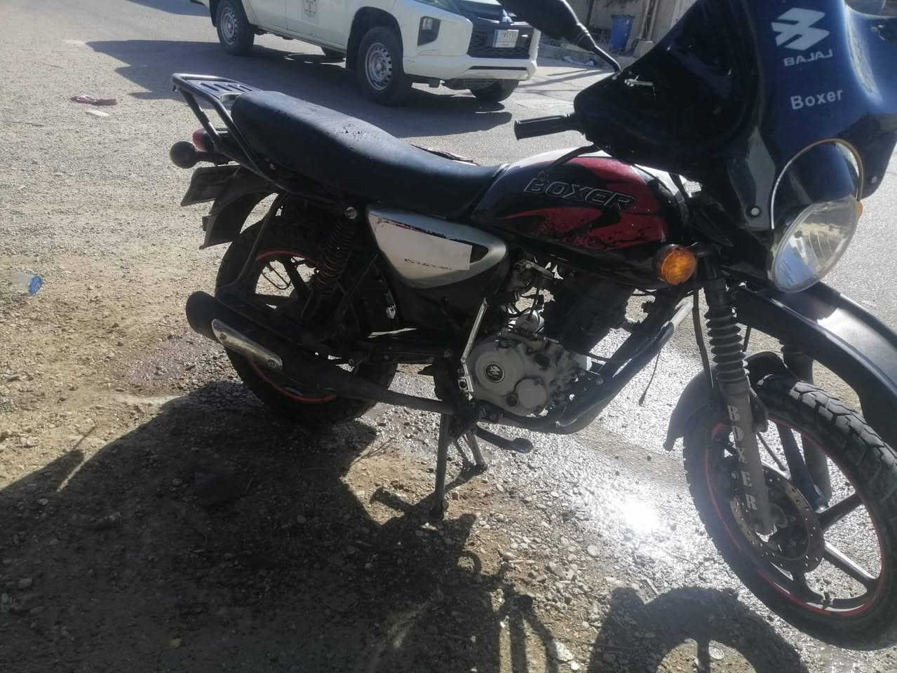 سلام عليكم  بوكسر 23 نضيفة دراجة سعر 2500 وبيها مجال لشراي رقم مشروع وطني ب اسمي هاذا رقمي***********
