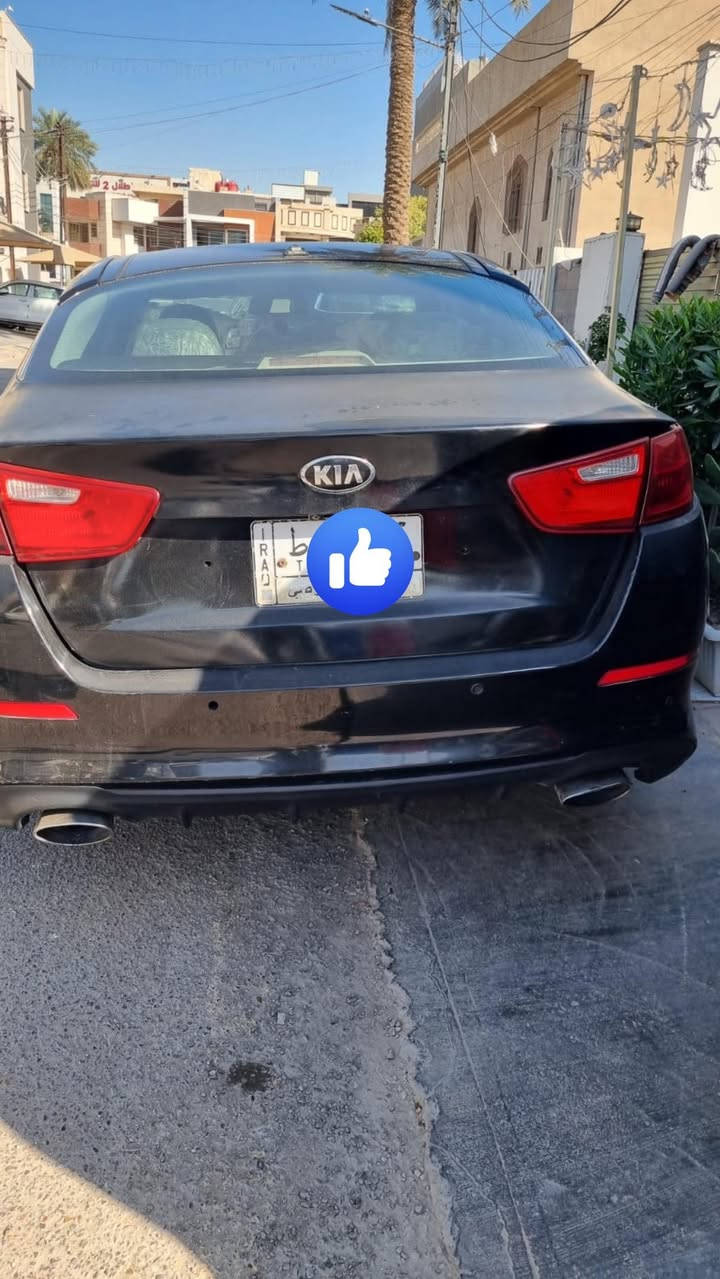السلام عليكم
كيا  اوبتما وارد امريكي 2015 EX 
السيارة ماشية  ٩٤ الف ميل ضربتهةبالصندوك وايرباك طاك + صبغ باب خلفي عكس سايق 
السياره محركها وكيرها تمام وحداديه الصدر جديده 

مواصفات :
‏ EX المعروفة
/ محرك 2000 توربو 
/ بانوراما طكتين 
/ كامره خلفيه
/ نظام ترحيب كامل مري جانبية وكشن السائق متحرك 
/ كشنات جلد
/ تدفه تبريد كل الكشنات اماميه والخلفيه تدفئه فقط
/ تحكمات الكشنات الاماميه كهربائي وخزن 2 وضعيات
/ شاشة كبيرة 
/ تحكمات ستيرن فول كامله
/ تبريد قطعتين منفصل
حساسات بالاطارات  
تدفئة بالستيرن ومانع انزلاق وتثبيت سرعه
  
السعر ٩٥ $ وبيهة مجال 
للتواصل : ***********
مكان السيارة بغداد. حي الجامعه
