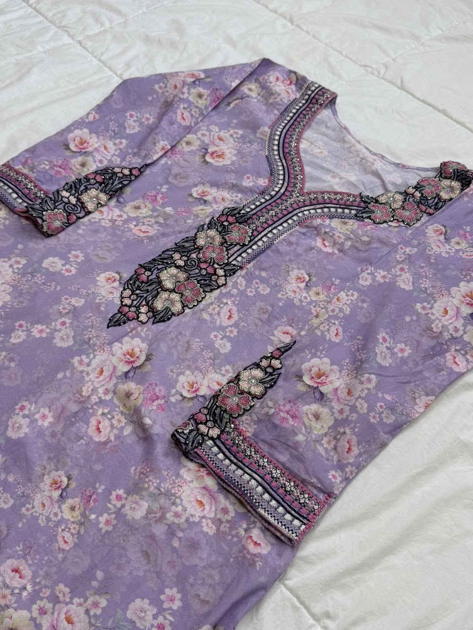 مخاوير رمضان نضافه ومكوي ومعطر 😍🫰🏻
القطعه ب١٠ الحجز خاص


**إذا كنت صاحب هذا الإعلان وتريد حذفه لأي سبب، رجاءا أرسل رسالة إلى الدعم الفني**