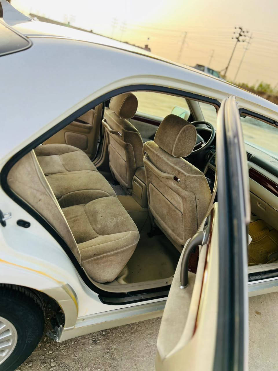 ملكه جنون ادوات
سياره كارتون كل نقص ما بيه مكينه وگير وحداديه وطخم تاير وكهربائيات رقم وسنويه دولي والسعر ب30ومجاله كلش قليل ناصريه سوگ الشيوخ ***********
