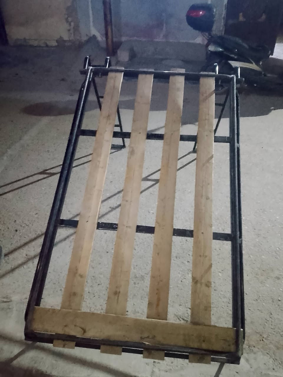 سلام عليكم سيبايه للبيع مال تكتك سعر 125 وبيها مجال الطيب العنوان بغداد قرب سيطره الشعب رقم الهاتف ***********
