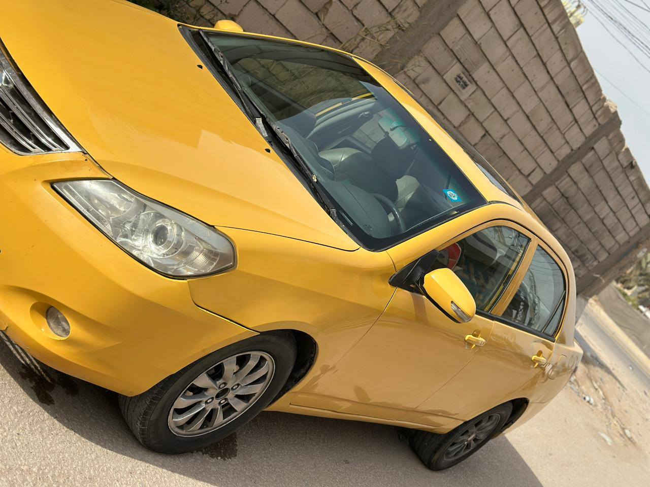 Byd  g3  2013 كير ومحرك كورلا اوتو
سيارة نضيفه حلوه رقم كربلاء باسمي سنويه لل29 هيئة وغرامات مصفره بيها صبغ تلكيطات وجراد  أبيع حزام 
بيع أو مراوس بسيارة خصوصي ونطي فرق سعر 48 ومجال قليلل مكانها طوريج  ***********
