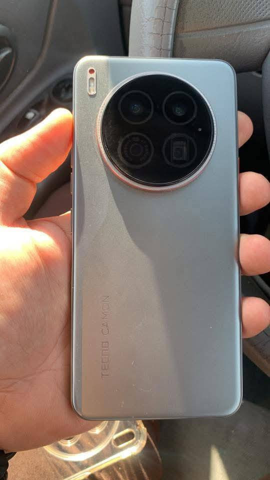 السلام عليكم
كومن ٤٠ برايمر ٥ جي للبيع بطارية ٩٩ 
عنوان بغداد شرطة الرابعة سعر قفل ٣٥٠ 
***********
