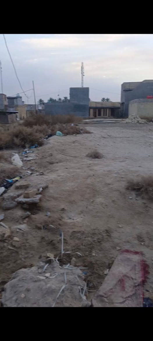 قطعة للبيع زراعي سند 25  الجمعية (بالمستقبل) على التبليط مباشر المساحة ٢٠٠ متر السعر ٣٤ مليون  
***********
