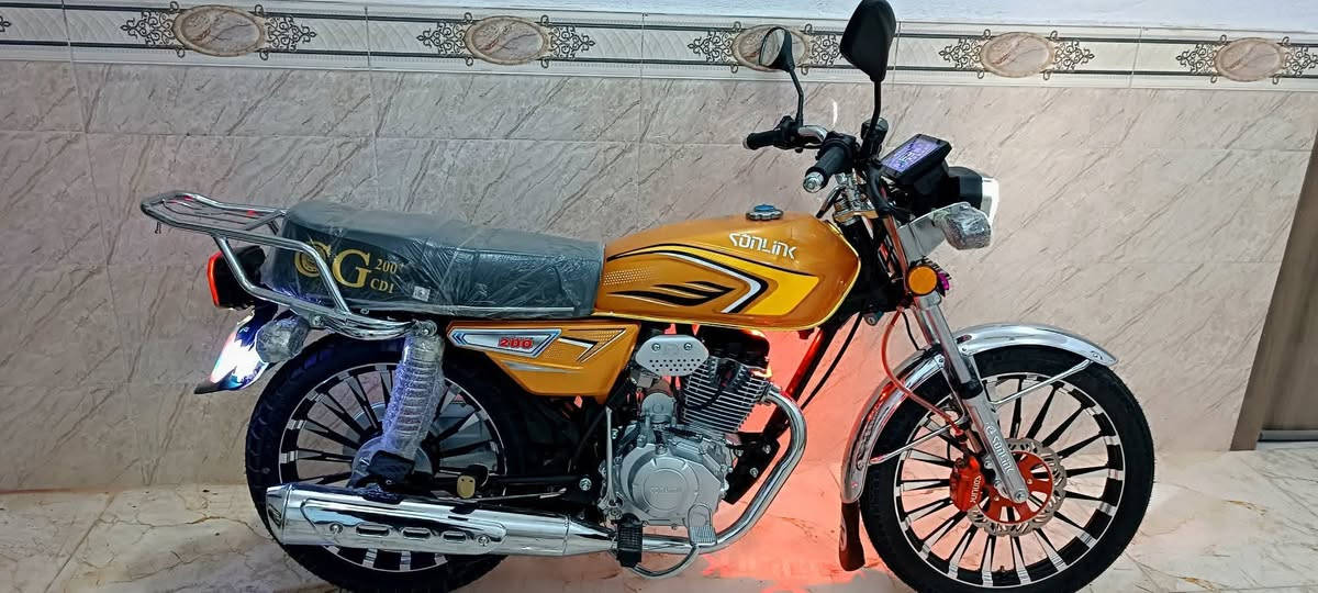 السلام عليكم
دراجه سولنك للبيع  زيرو بس مخلين بي بانزين ماشي من الجمعيه للبيت
محرك 200 چواكيچ  يرهم بيع او مراوس ب سايم اكتروني موديل من 20 وفوگ
***********
