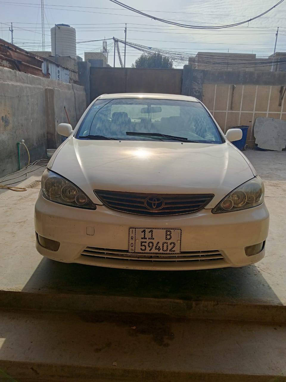 سلام عليكم كامري موديل 2006 بسمي لسعر 87 وبيهة مجال ***********
