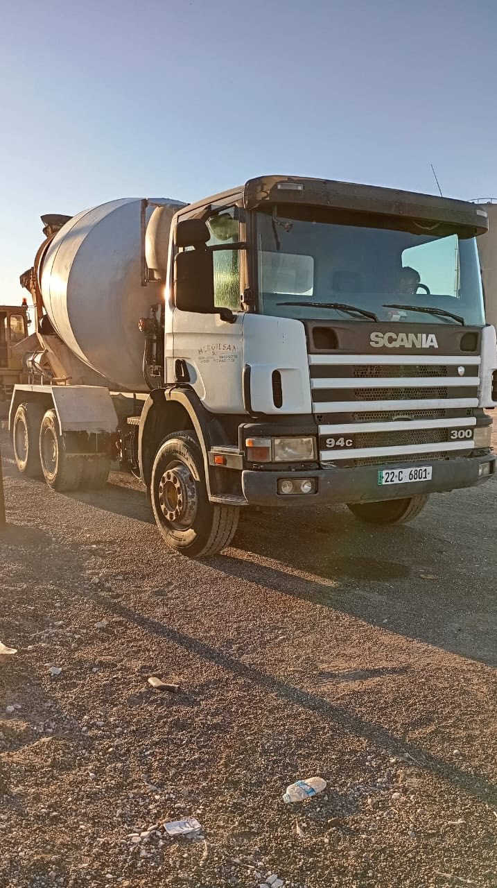 خباطه إسكانية موديل 2005  للبيع جدر نظيف كلش 8 مكعبات گير واكسل ومحرك شرط سنويه جديده وباسمي طخم تايات جديده وللمزيد من المعلومات اتصال على الرقم ***********  فايبر  واتساب
