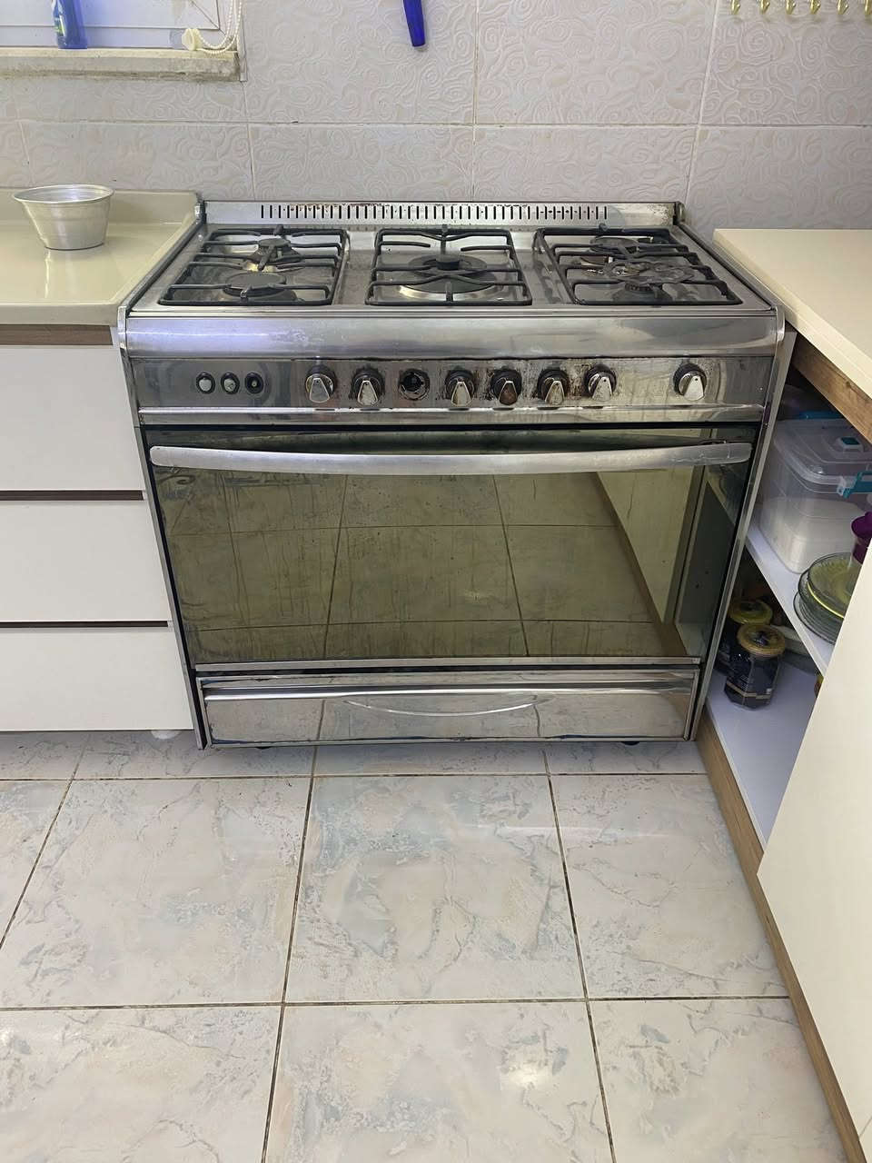 طباخ للبيع 80 الف  بغداد  ***********
