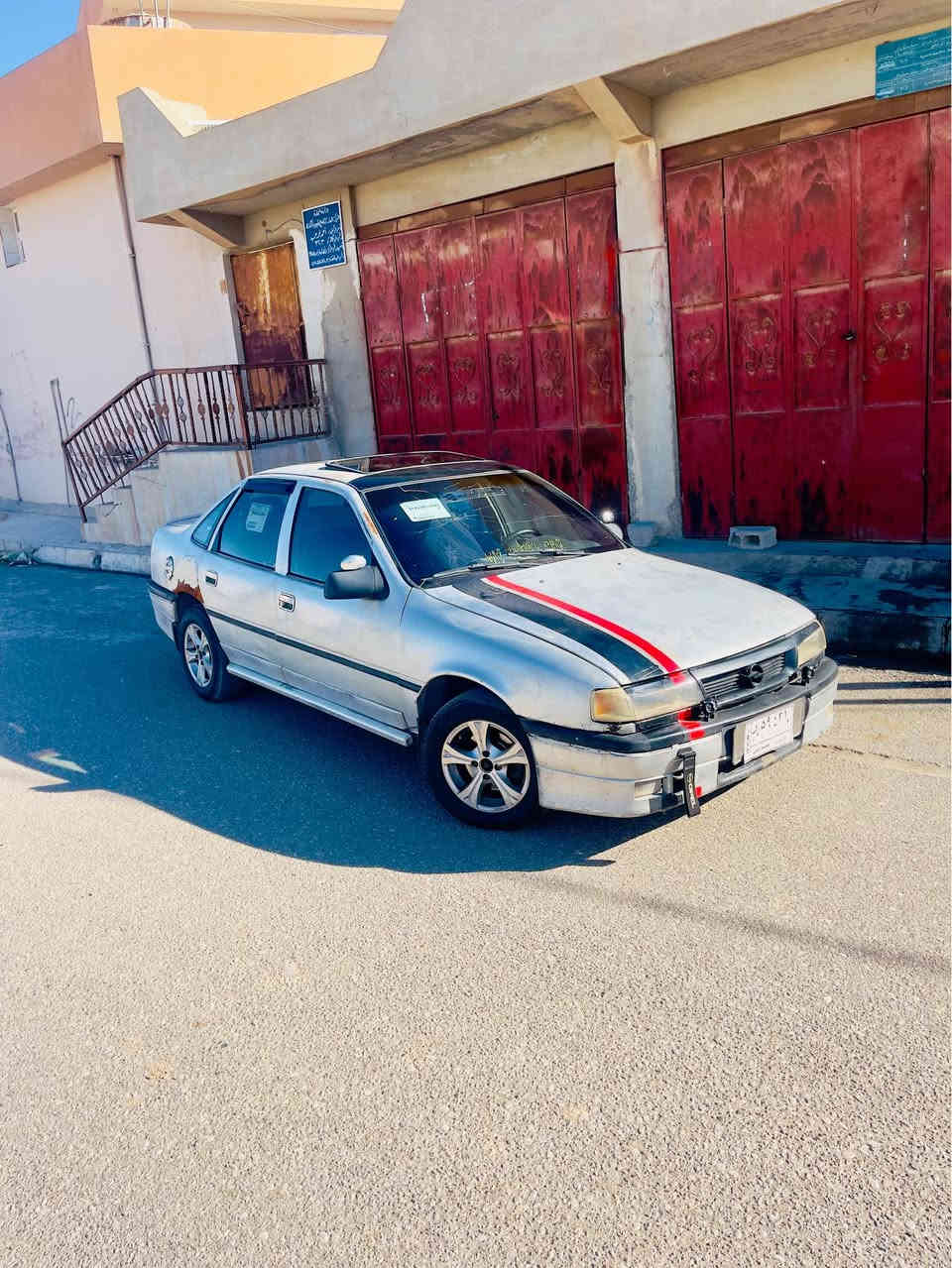 اوبل فيكترا موديل 91حجم 18 كير عادي فتحه سقل اربع بيبان جام كهربائي دفتر بانزين بي السعر 23وبيها مجال لشراي وقابل للمراوسة حسب قناعة لطلب والاستفسار:*********** مكان السيارة كركوك كركوك, العراق
