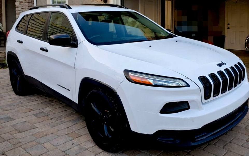 جيب بزون 2017
محرك اربعة سلندر 2400 .كير محرك مكفولات 
تبريد قطعتين  رقم مثنى دولي جديد 
حادثها هلال الجاملغ الامامي وحافت الباب بدون تبديل ليبل واحد  بجمها كبس .. سياره جاهزة ما بيها أي نقص  السعر 133
مكان السياره ذي قار 
‏‪***********‬‏
‏‪***********‬‏ الرفاعي, ذي قار
