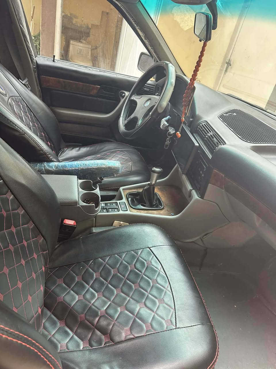 السلام عليكم
للبيع بي ام ✔️

حجم 525 كبس✔️

كير عادي ✔️

كير مكينه جدد✔️

طخم نضيف امامي خلفي ✔️

رقم الماني شرط تحويل ✔️

تايرات جدد ✔️

صبغ جماليه ✔️

تبريد ثلج ❄

***********

سياره احلى من صور ✔️

..... سعر 58 بيها مجال
