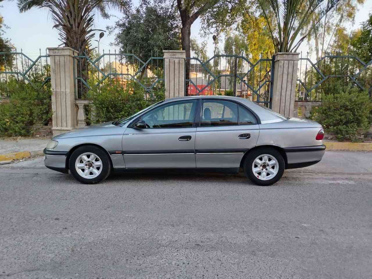 اوميكا بزون موديل 1995 20مكينه كير توماتيك شرط رقم الماني سنويا عضم سياره فول توماتيك تبريد ثلج شرط طخم امامي خلفي جديد شرط التحويل سعر 45$  للتواصل ***********
