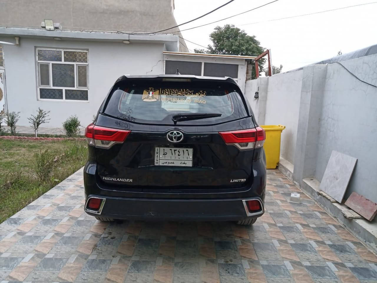 انضف هايلاندر ب السوك
تويوتا هايلندر 2018 فول  VIP  اعلى مواصفات  XLE  

 رادار 

نقطع عمياء 

مثبت سرعة 

محرك 6 سلندر 3500 

بصمة عدد ٢

فتحة سقف

جلد 

كشنات منفصل 

كشنات كهرباء 

كشنات تدفئة 

بردات ابواب 

جنطه كهرباء 

7 راكب 
كشافات 
تحكمات مقود 
شاشة - كامرة 
بصمة ترحيب

السعر ٢٣٥ ورقة 

عنوان ديالى شهربان
بيع فقط
***********
@
