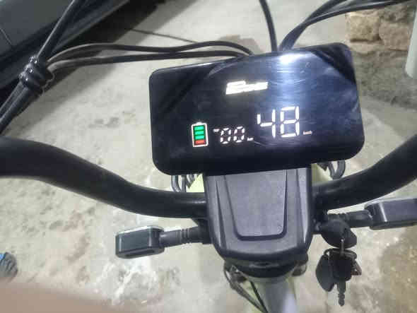 للبيع ماطور شحن نضيف حجم 14  .  4 بطاريات السعر280   الف وبي مجال بسيط 
✅سويج وبصمه وسويج فتح بطاريات وسويج قفل الملف. 
✅اشارات امامي خلفي. 
✅السرعه ما بين 50 و 45.
✅اناره ليليه اماميه. 
✅تايرات جبلي امامي خلفي. 
✅تشغيل عن بعد
✅انذار مانع سرقه
العنوان بروانه الشاعي للتواصل الاتصال على الرقم ***********
