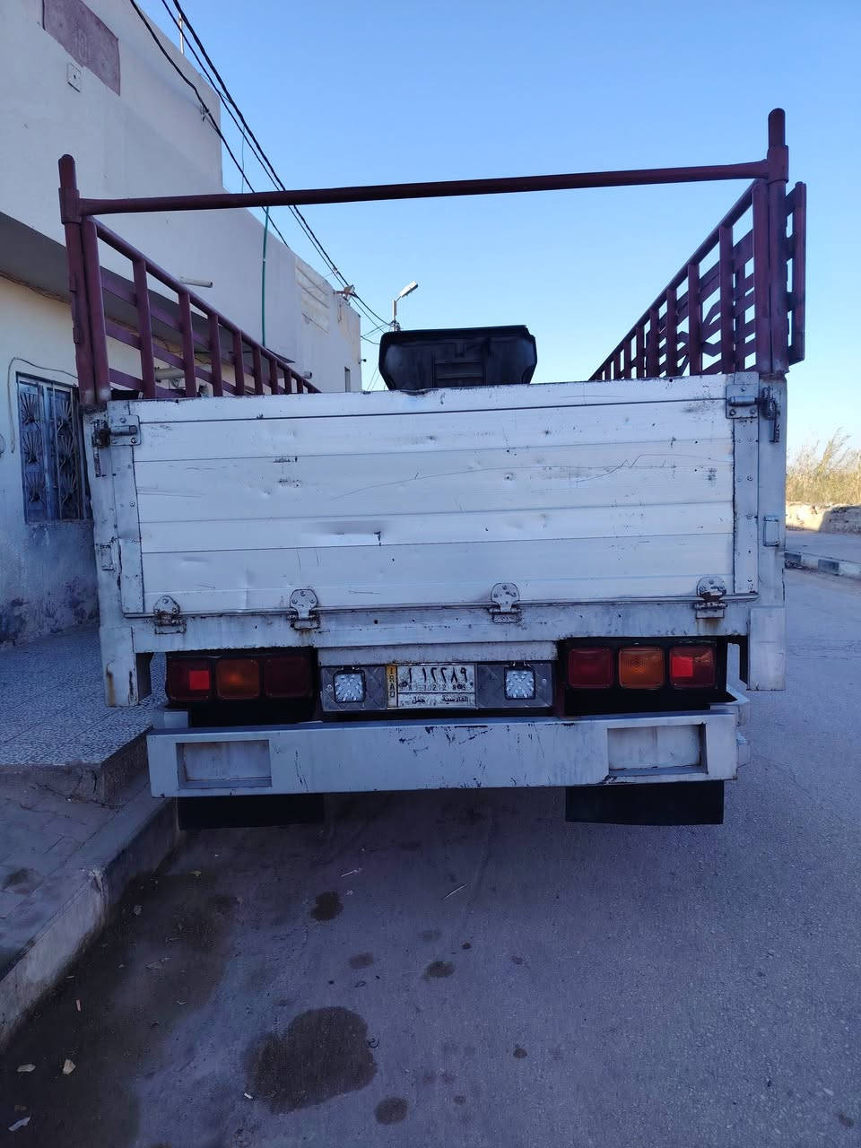 السلام عليكم هينو طيره سته وربع بلاد رقم قادسيه مكينه  70سوبر  سياره جديده حداديه فول مكان المشخاب موبايل ***********
