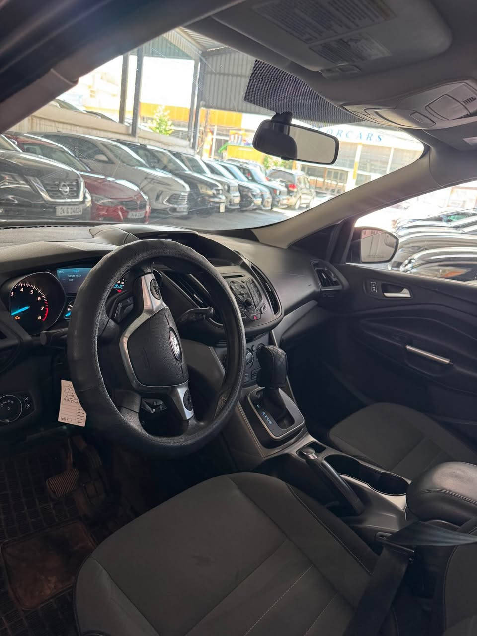 فورد سكيب موديل ٢٠١٣ 
سيارة ٣ قتعة و نص صبغ بدون دواخل بدون ضربة كير محرك كهربائيات كل بشرط غرامات سيارة  خمس ورقة عليه غرامة نزل سعر و سعر ٧٨ ورقة مكان سيارة دهوك 
*********** دهوك, العراق
