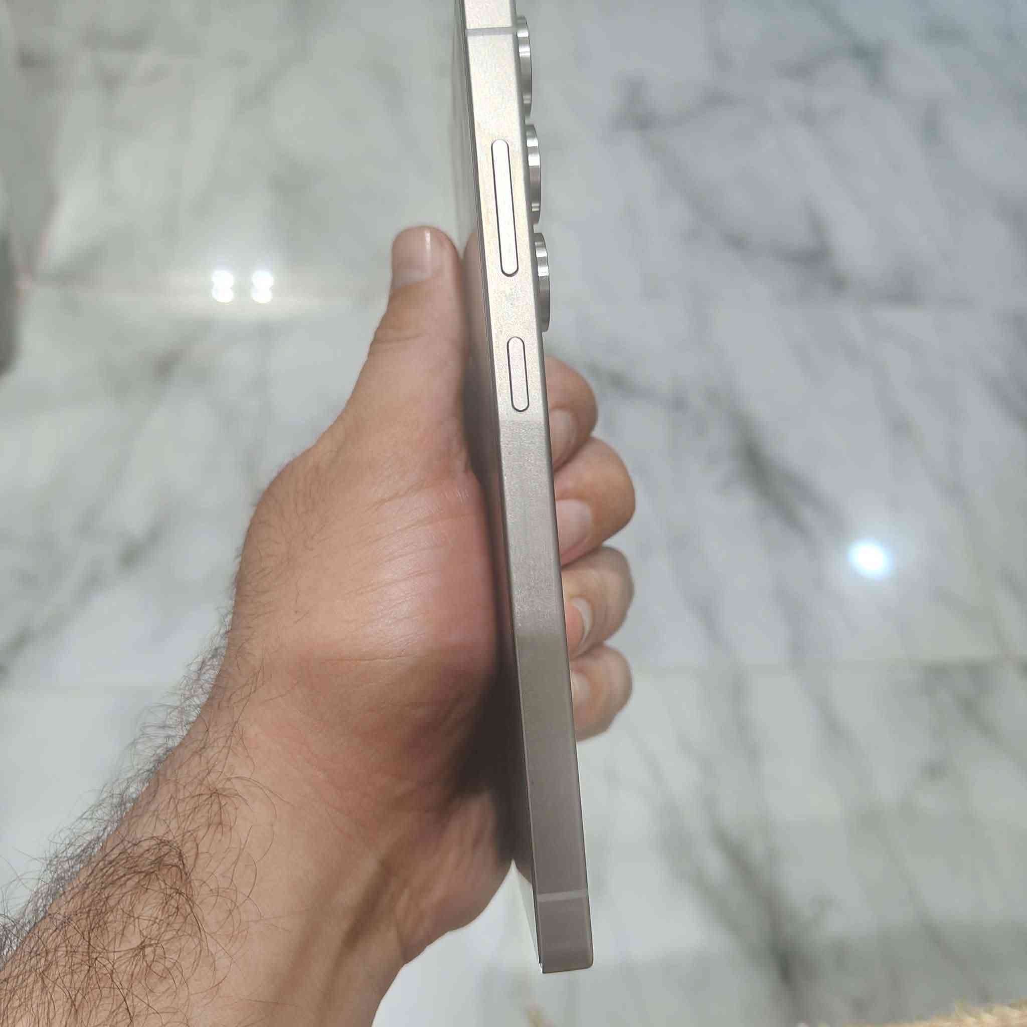 جهاز سامسونك للبيع اس ٢٥ الترا الجهاز بحالة ممتازة جدا مع الملحقات كيبل والكارتون ضمان سنة سوفت وير مو جبال  للاستفسار واتساب ***********  ذاكرة ٢٥٦
