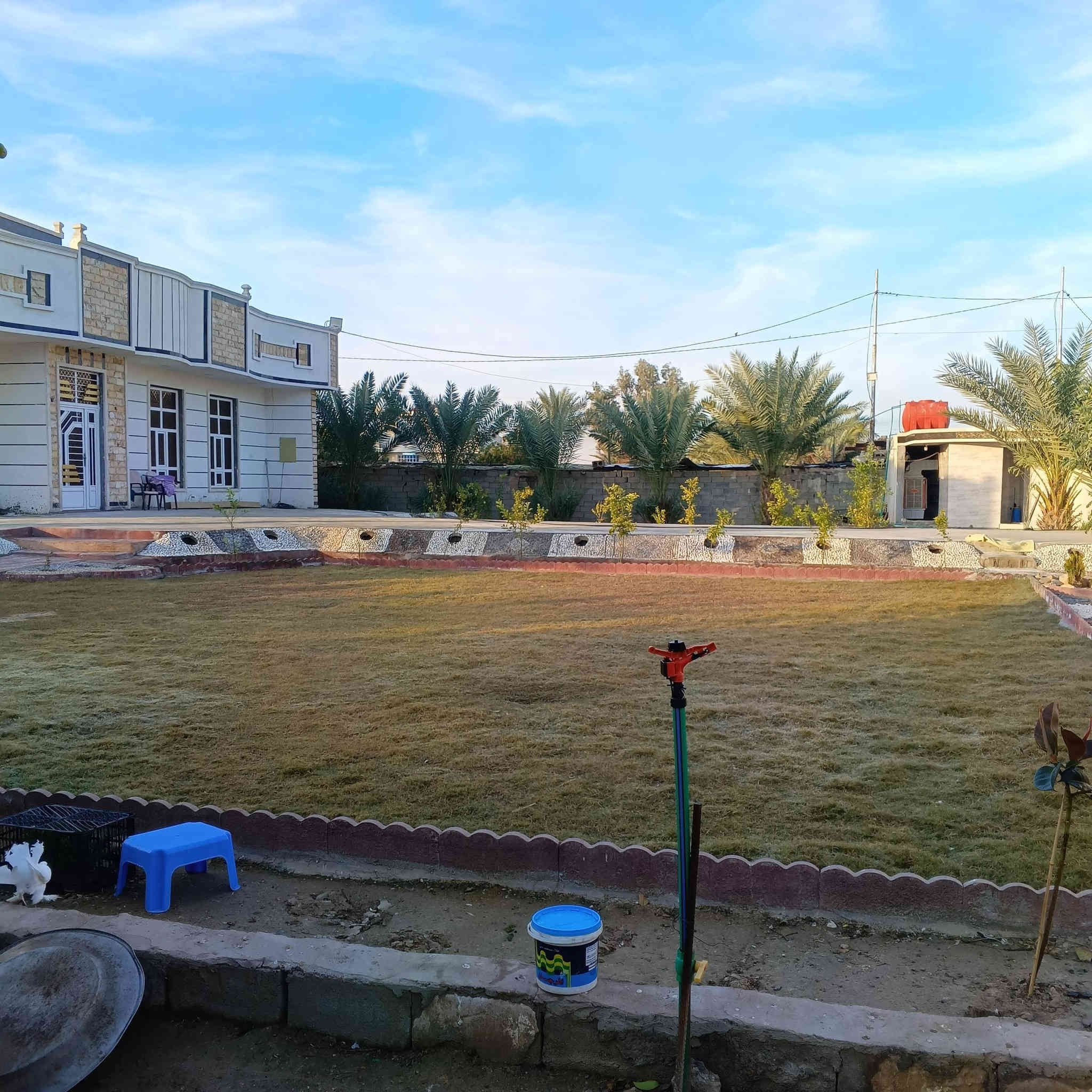 مزرعه للبيع 2 دونم مع بيت حديث الازركيه خلف وقفة الحلال  السعر ٣٠٠ مليون وبي مجال ***********
*********** وتساب
