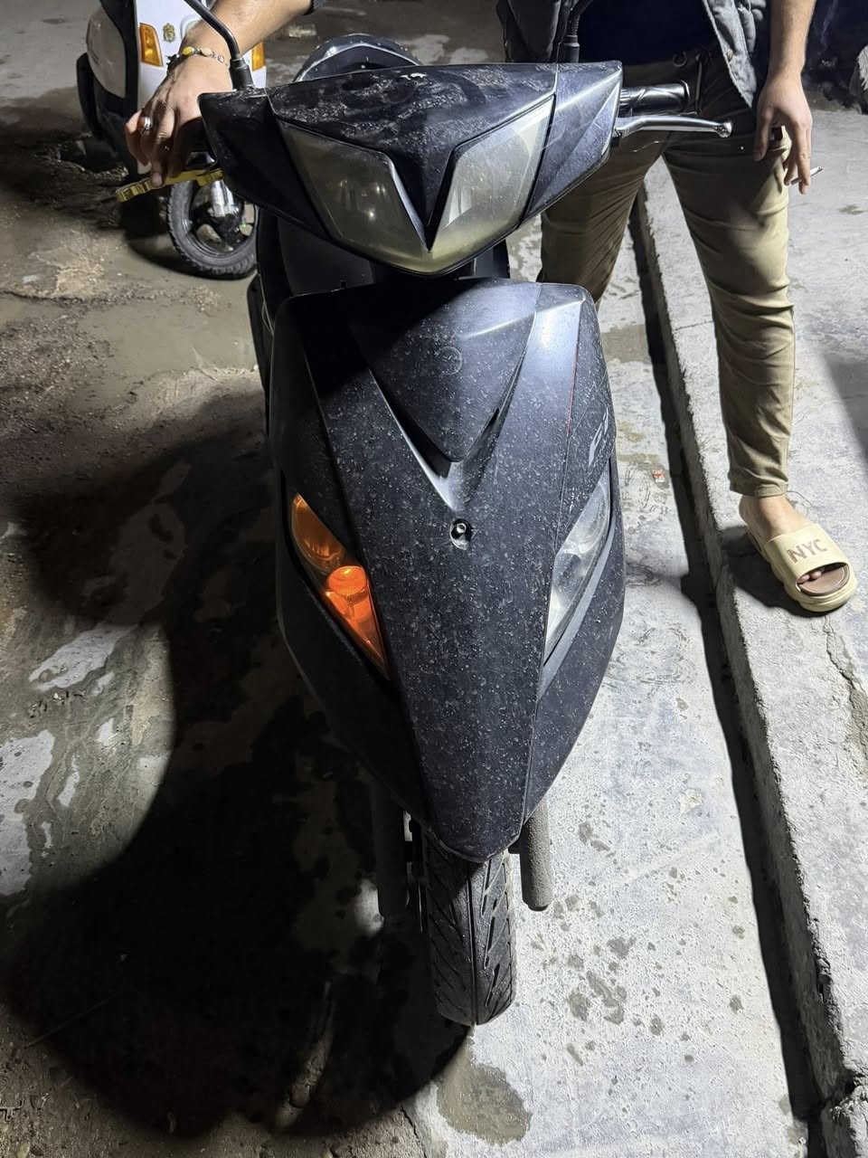 دراجه
ثعلب للبيع بلاديه 
مكاني بغداد 
السعر خاص 
***********
