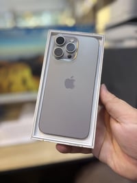 آيفون ١٥ برو ماكس • ٢٥٦ • بطارية ١٠٠٪