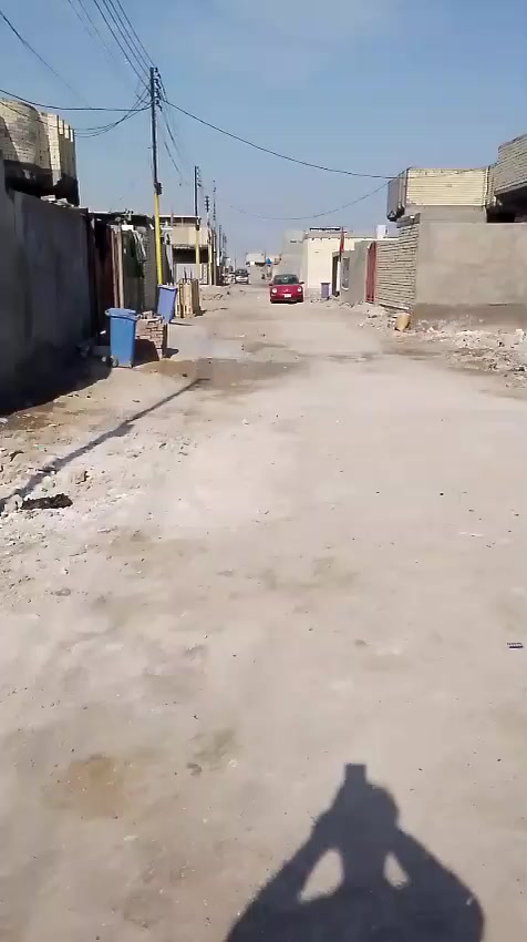 سلام عليكم عدنه بيت بحي دجله بغداد خلف المعارض مساحه 100 متر  غاطين السعر خاص ( ***********
