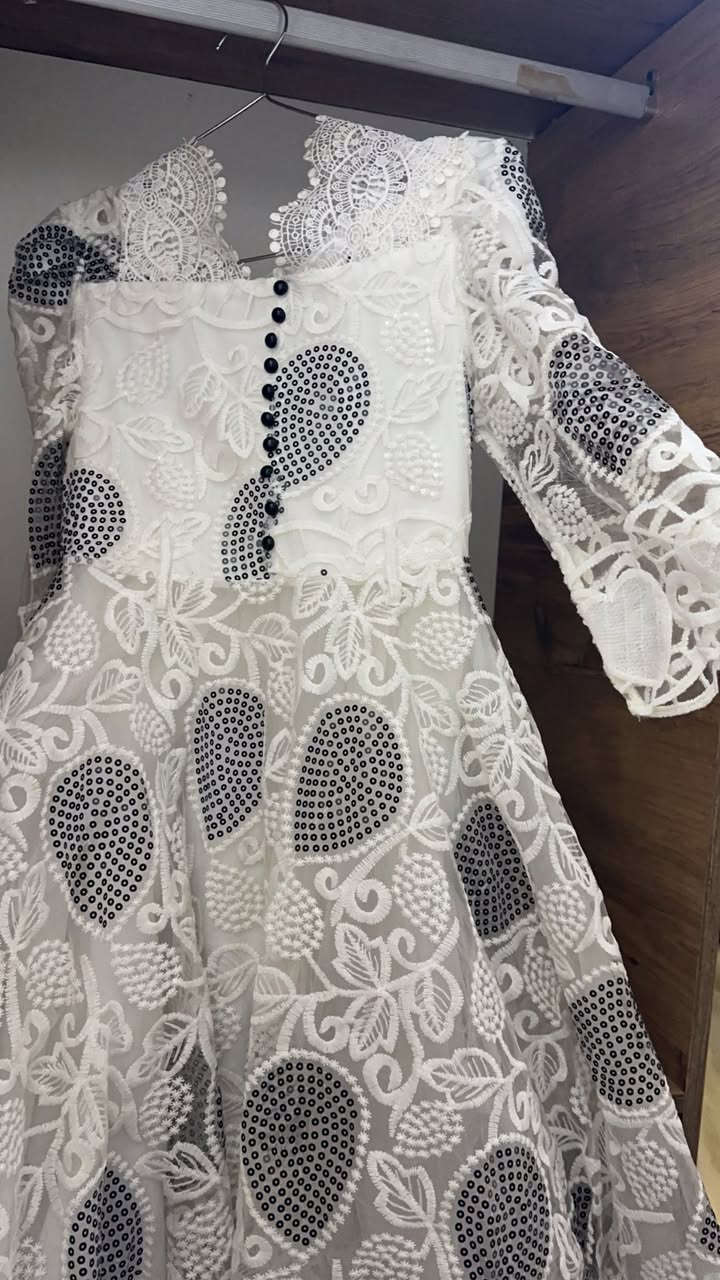 فستان بناتي ملبوس بس مرتين اشتريته ب55 اببعة ب25 الف كلش حلوو بلبس وكلوش


**إذا كنت صاحب هذا الإعلان وتريد حذفه لأي سبب، رجاءا أرسل رسالة إلى الدعم الفني**