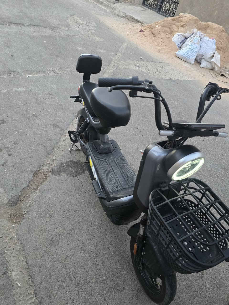 سلام عليكم دراجه شحن برو ماكس مكان بغداد مدينه الصدر
السعر325وبيه مجال ***********
