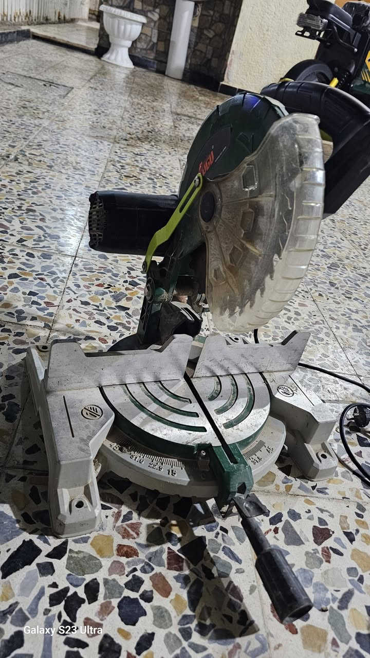 كتر تقطيع خشب جديد ستعمال بيت قليل  المكان القطاع
السعر 125 الشراي يتصل


**إذا كنت صاحب هذا الإعلان وتريد حذفه لأي سبب، رجاءا أرسل رسالة إلى الدعم الفني**