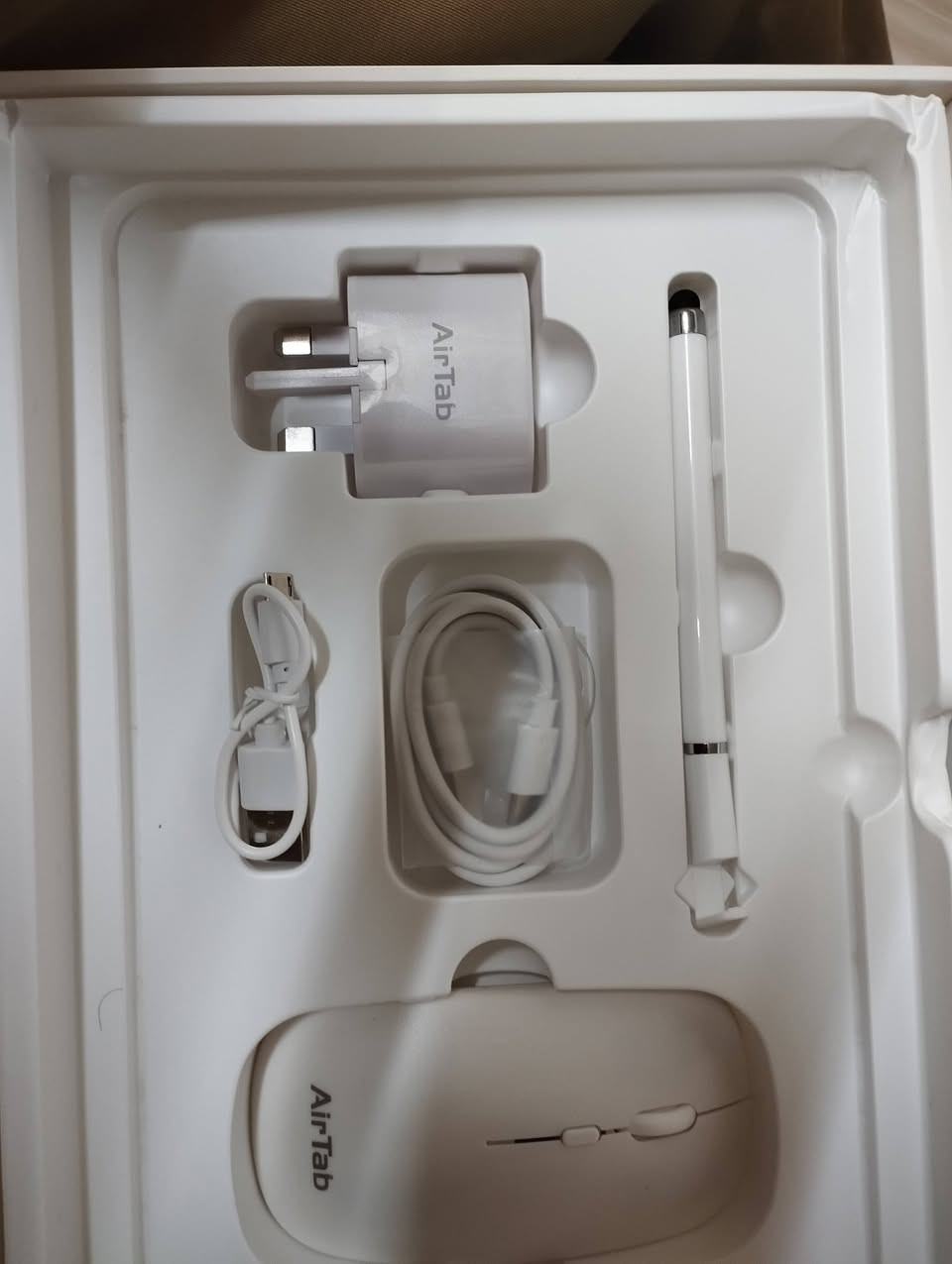 [تابلت اير تاب A16 Pro Max بزود بكيبورد وماوس مساحة 1تيره سعره 130 طك كورتون


**إذا كنت صاحب هذا الإعلان وتريد حذفه لأي سبب، رجاءا أرسل رسالة إلى الدعم الفني**