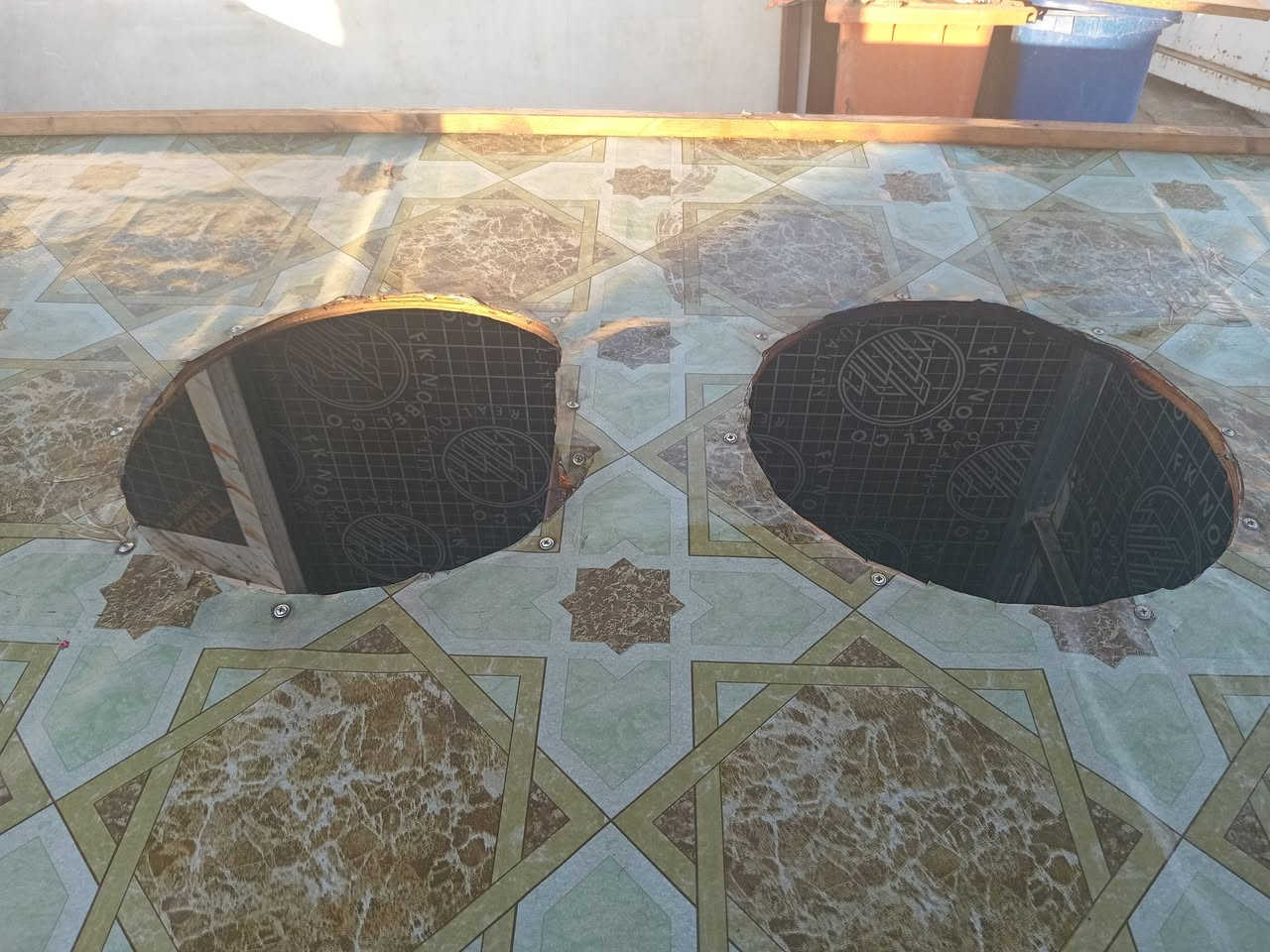 عربانة جديدة وبيهة مكان مال جدرين وياهة بريمزات ٢ وياهة ميز طعام العربان مأسس كهربائية كاملة وبيهة رفوف واني جنت مسويه مطعم متنقل السعر ٣٥٠ وبيهة مجال رقمي ***********
