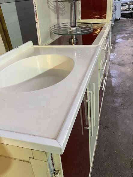 يا الله كاونتر 3قطع جدن نضيف سعر350وبي مجال بصيط للستفسار خاص عل واتساب (***********)
