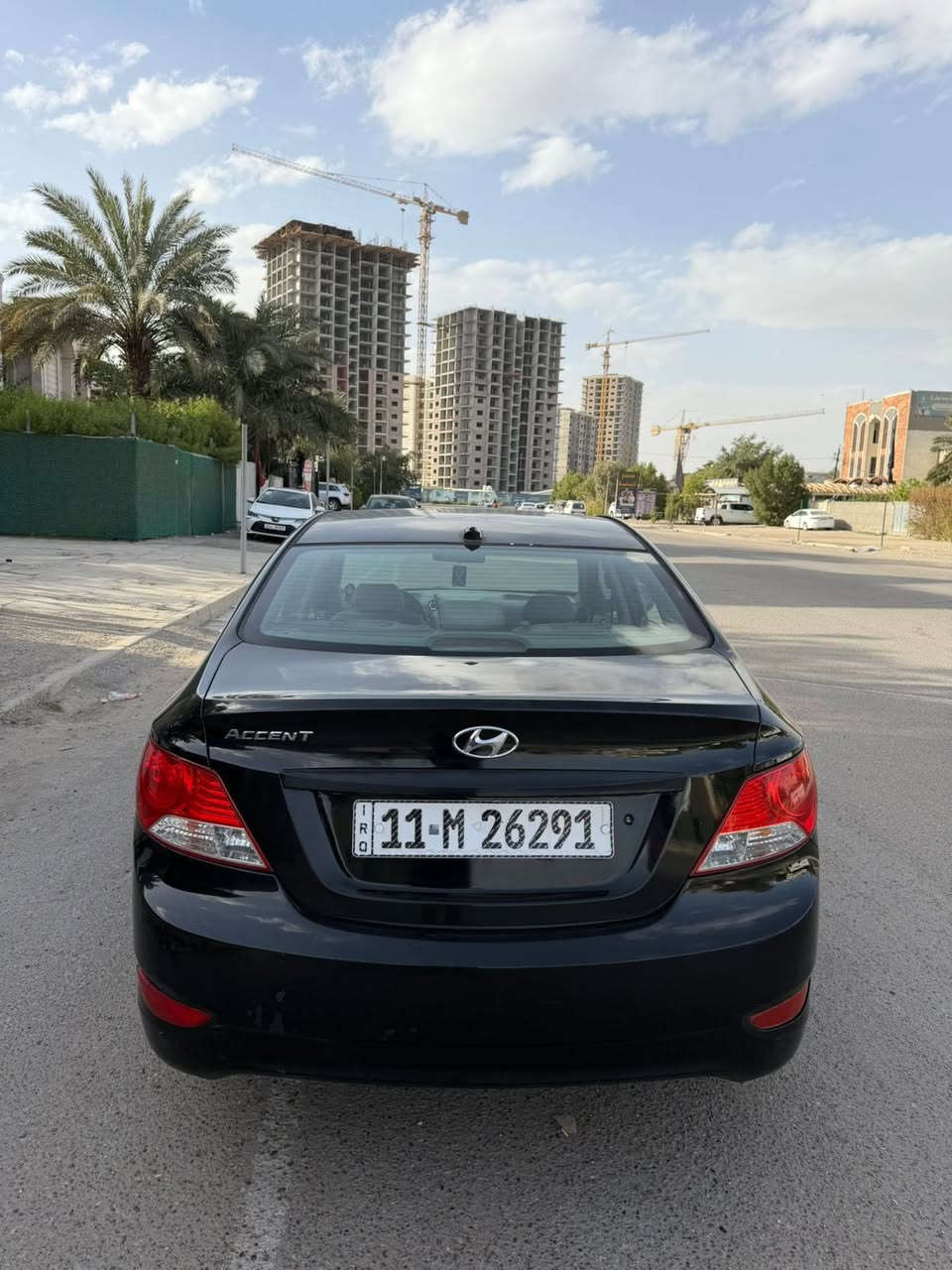 السلام عليكم للبيع أكسنت 2013
رقم بغداد باسمي هزة جديدة وسنوية جديدة 
محرك 1600 بحالة جيدة 
كير ممتاز صدر ممتاز 
سيارة جاهزه
مصبوغة حزام جماليه لغد وشاصي ودواخل مكفول وقماره بدون صبغ وعندي فديو كامل كبل الصبغ موضح بلمنشور 
السعر 75 عنواني بغداد البياع ***********
