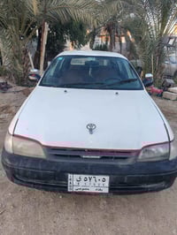 كارينا ستشين • ١٩٩٢ • محرك ١٤٠٠