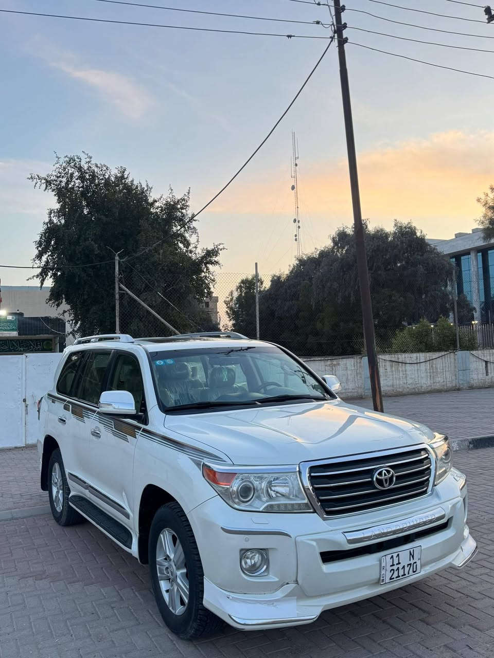 سلام عليكم بيع سريع تويوتا لاندكروز موديل 2014
محرك 6 سلندر 

رقم بغداد الجديد باسمي تحويل مباشر 

استخدام شخصي جديده بمعنى الكلمه 

مكفوله كفاله عامه  من الصبغ والتبديل والحادث وسونار مرفق 

مكينه كير كفالة 100‎%‎ 
حدادية تراي شرط 100‎%‎

المواصفات المعروفه للاندكروزر  GXR

حساسات ، كامره ، مري شفط ،، لايت زينون 
داخل جلد ، كرسي كهرباء ، طفاية
مرايات عتم عاكس للضوء العالي 
داخل صاج ، فول تحكم ، يدات نيكل 

السعر  378.  قفل من الاخير 

ماكو هيج سعر بهاي النظافه 

بالخير التصير من نصيبه 

اي استفسار

***********
***********

مكان السيارة كربلاء المقدسة
