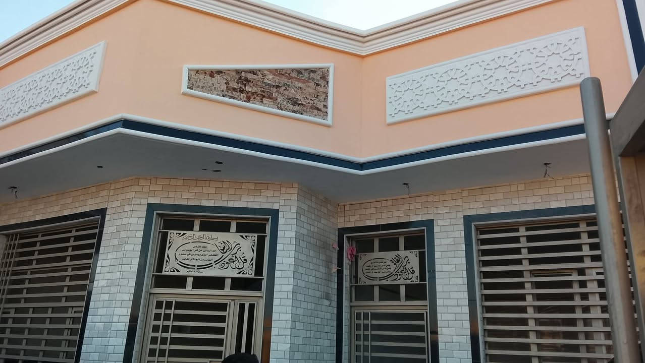 السلام عليكم بيت للبيع مساحه 200 متر جنس العقار طابو زراعي سنه 25 مجمع نبيل مقابيل المستشفى العام رقم الهاتف ***********,,,,,,,***********
