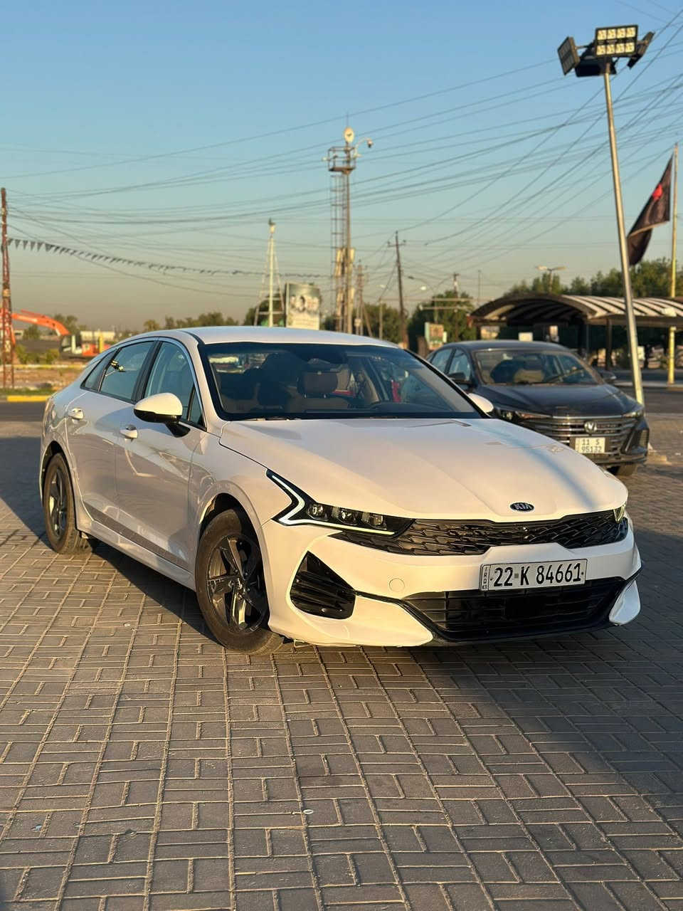كي فايف موديل 2021 محرك 1600 تيربو ماشيه 175 حادثها جاملغ والبنيد مبدل ومصبوغ وبيها بلعراق قبق جنطه مكان الصبغ صاير وره رقم فقط سياره جاهزه من كلشي تبريد محرك كير مكفولا مواصفاتها رادرات تحكم مري قياده ذاتيه معروفه بعد مكاني دوره رقم ***********
