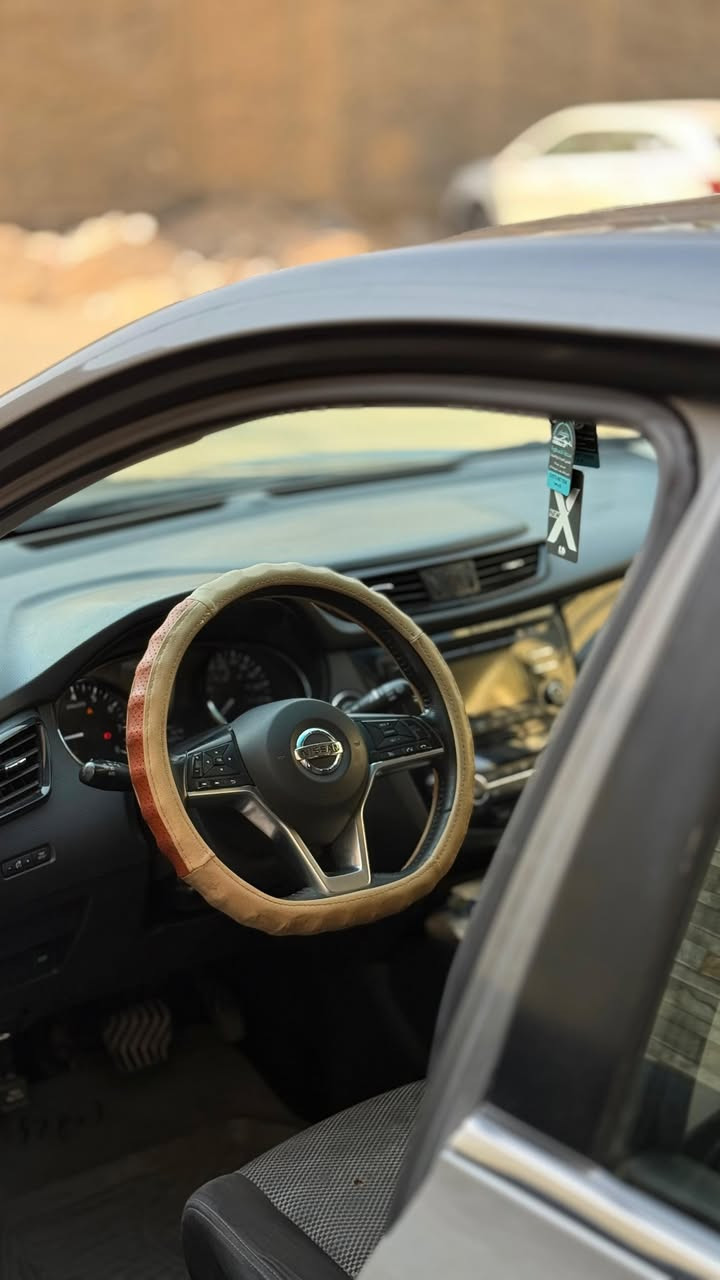 السلام عليكم
نيسان روج ٢٠١٧
داخله زيرو بدون ضرر 
بيها بارد بسيط موضح بالفيديو والصور وبعض الشخوط
ماشية ٧٠ الف كيلو 
او ٤٣ الف ميل تقريبا
فول فتحة سقف 
بصمة ابواب وتشغيل عن بعد
كشنين تدفئة وستيرن تدفئة
مانع انزلاق 
٤سلندر مكينة ٢٠٠٠
كامرة خلفية 
اشاير بالمري 
ورقم بغداد انكليزي وبأسمي 
تخم تاير جديد قبل ٣ أشهر شديته امريكي وصيانه كاملة من دسكات وحدادية .
مكان السياره كربلاء المقدسة 
السعر ١٥٠ $مع المجال 
للاستفسار اكثر او المراسلة واتساب
***********
***********
