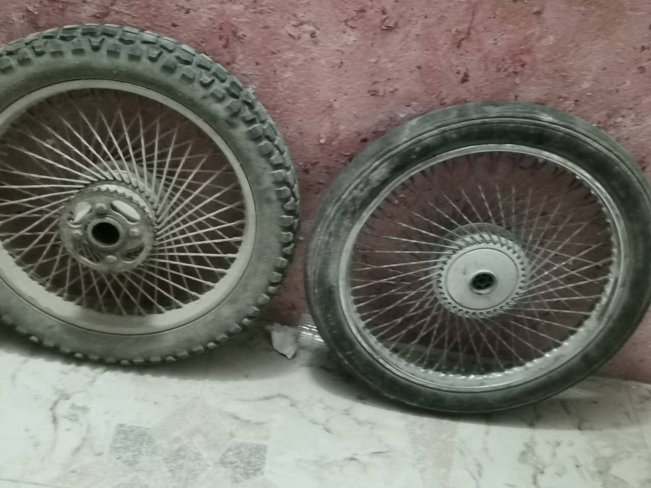 سلا عليكم زوج ويل دبل سيم نضيفات كاملات هنه وتايراتهن
السعر 45 الف مكاني الديوانيه الچلبيه يم الاقواس مال سوگ ابو چميغ هذا رقمي ***********
