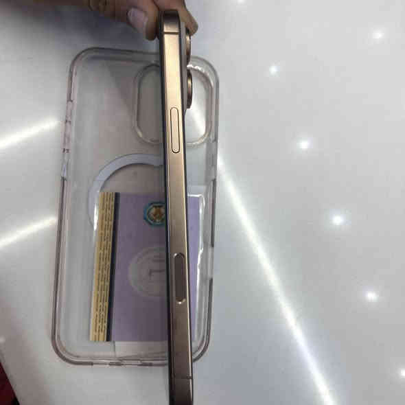 ايفون 16 برو ماكس شرق اوسط كامل ملحقات وكارتون ذ256 بطارية 98 جهاز نضيف واستعمال شي بسيط سعره 1320 مكاني بغداد 
رقم الهاتف ***********
