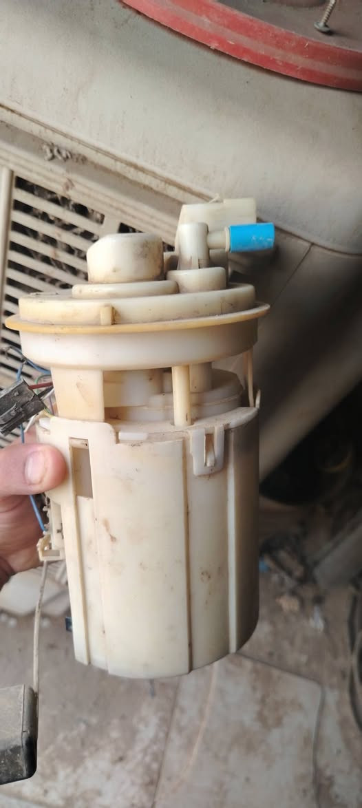 السلام عليكم
غراض فورنزا للبيع
لايتات كلهن ب ٥٠
عبوه طوافه متشتغل سعر ٢٥
قاعده فيوزات بيه بس فيوز واحد مايع سعر ٢٥
نيكل بيبان غير مستخدم سعر ١٥
فسفورات دعاميه فورنزا خلفي سعر ٢٠ شغال
فيشه كير فورنزا مال حاويه سعر ٢٠


**إذا كنت صاحب هذا الإعلان وتريد حذفه لأي سبب، رجاءا أرسل رسالة إلى الدعم الفني**