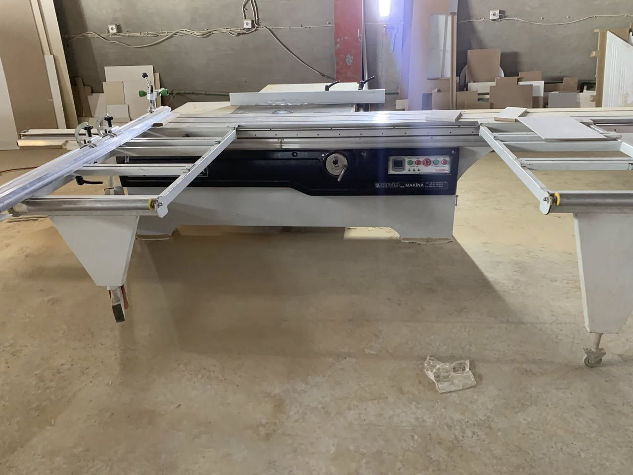 السلام عليكم معمل للبيع كامل العنوان موصل كوكجلي للجادين تواصل ***********
