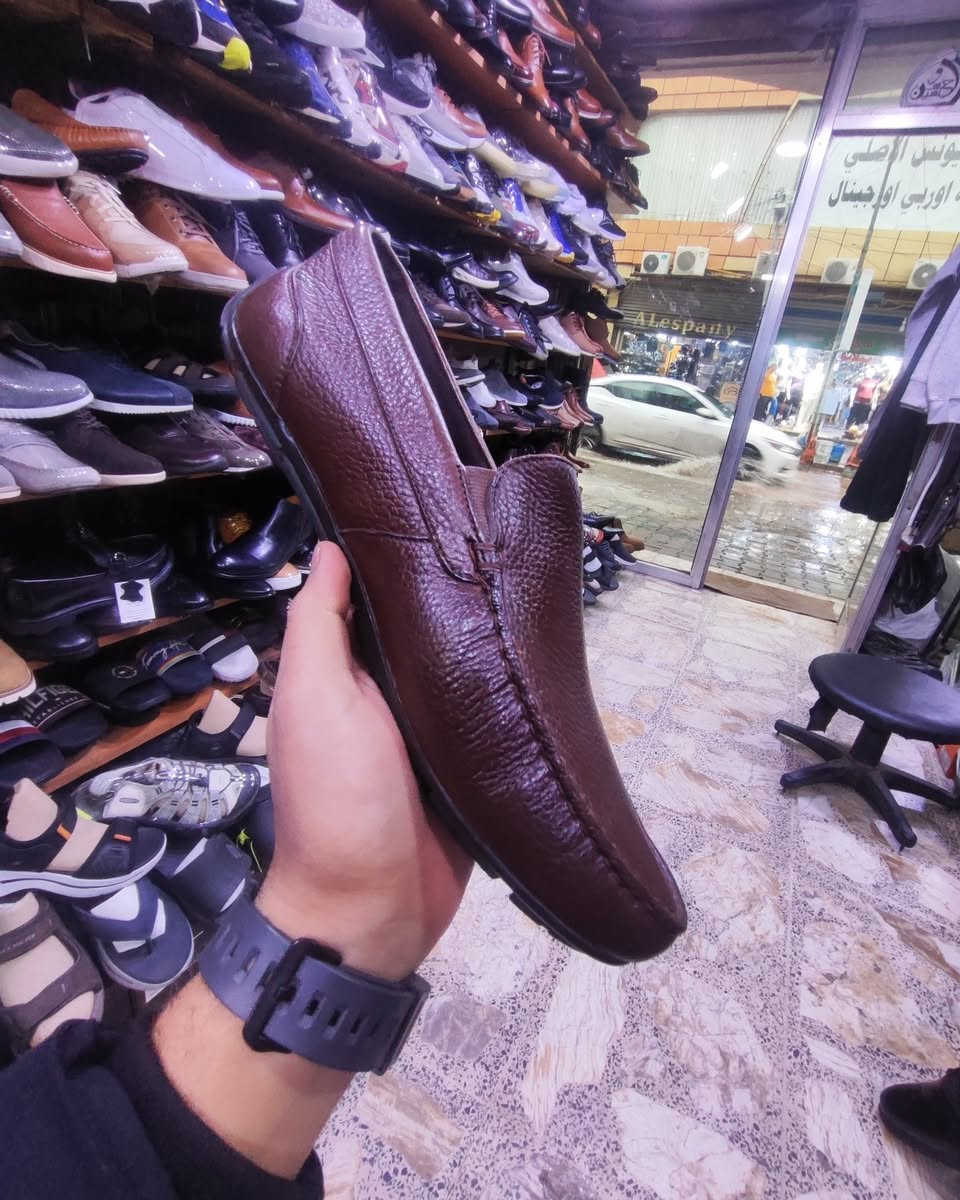 ماركة ROCK PORT 
قطعه جديدة أصليه اورجنال قياس ٤٥ 
طول القدم ٢٩ 
صناعة برازيلية 
قطعه طبيه جدآ مريحه وخفيفه الوزن 
السعر ٦٥ شامل التوصيل 
مكان كرادة داخل مجاور دايموند مول في فرع علاء حداد محل الأيطالي الايطالي


**إذا كنت صاحب هذا الإعلان وتريد حذفه لأي سبب، رجاءا أرسل رسالة إلى الدعم الفني**