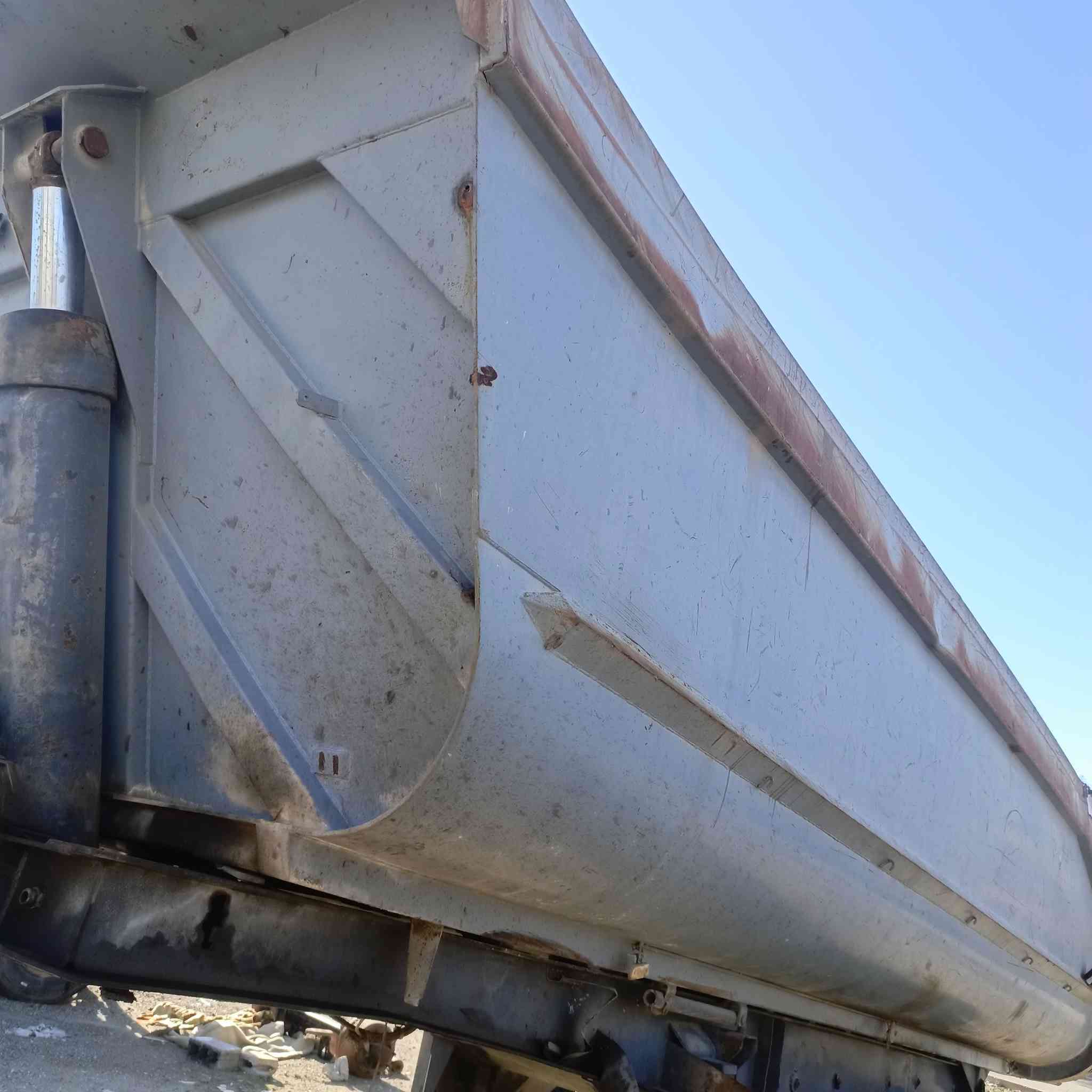 بۆدی ئەڵمانی سێ دنگیر
75 ورەقە بها مجال
***********
0751 898 1778
