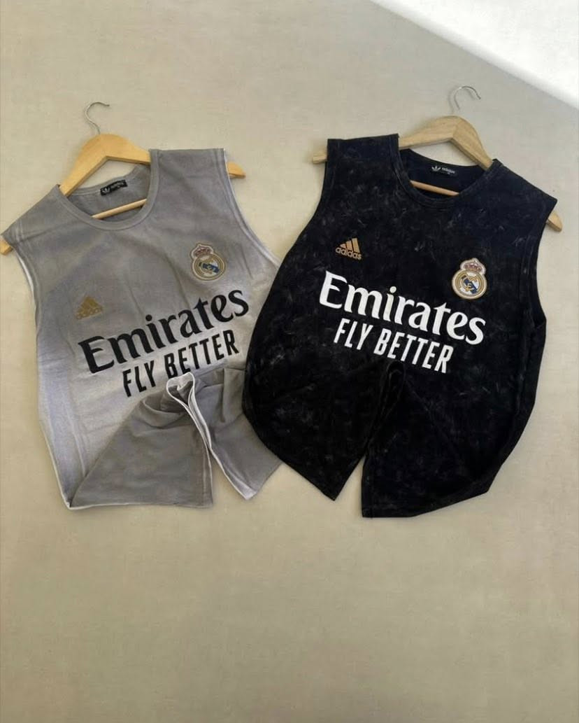 كيمونه مغسول ريال مدريد وبرشلونة هاف الشعار تطريز
قياس
للاستفسار واتساب:***********
 S M L XL XXL

الشد ١٠ قطع ب٨٠  ألف
