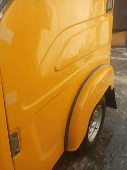 السلام عليكم تكتك موديل 21 
تكتك خير من الله بس بية ضربة بلقوطية 
مكان جسر ديالى القديم 
رقم ***********
