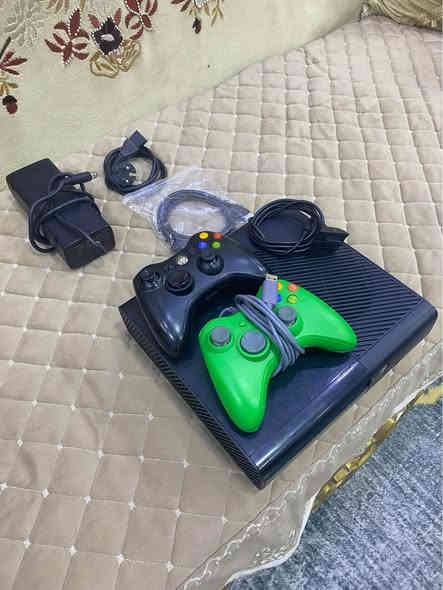 السلام عليكم

اكس بوكس 360 سوبر سلم الجهاز نضيف وشغال ميه بالميه مابي اي خلل او مشكله

السعر120 بدون عمله رجائاً
 
كامل ملحقات  وكيبل اج دي وكيبل تشغيل كيبل شحن مع جوستكين واحد اصلي والثاني واير
 مع هارد مليان العاب ‼️

بي العاب قويه جداً 
جي تي
وكال بيس١٨
ماين كرافت
وغيرها من الالعاب المعروضه

مكاني بصره معقل الابله بضهر جامع سيد علي *********** البصرة
