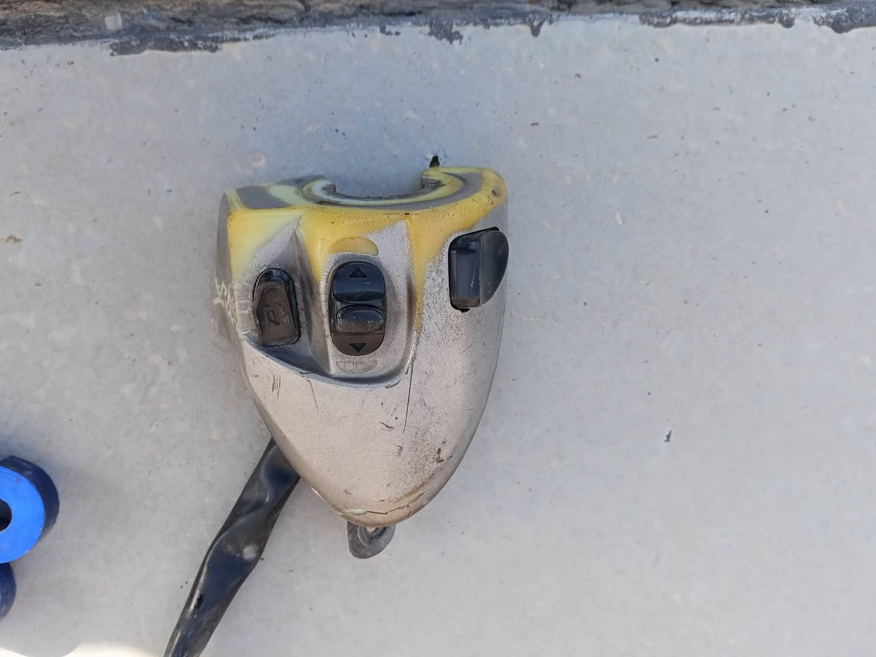 سلام عليكم غراض ابلاديات اكثريتهن مال رمبة جوة السوك مكاني بغداد حي الجامعة رقم الهاتف ***********بي واتساب
