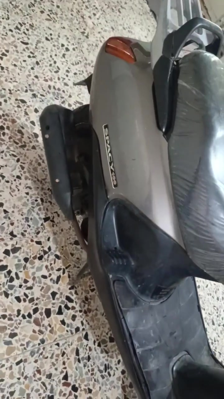 سلام عليكم دراجه سبيسي ياباني لبيع دراجه حلوه ونضيفه كفرات اصليه وكابريتر الأصلي كهربايات   شغاله سلف هندر كامله دراجه ناعمه مرايات موجوده ماشادهن
مكان كوت حي الحكيم 
السعر 490وشراي يدلل علينا 
الاتصال على رقم ‏‪***********‬‏
سلام عليكم دراجه سبيسي ياباني لبيع دراجه حلوه ونضيفه كفرات اصليه وكابريتر الأصلي كهربايات   شغاله سلف هندر كامله دراجه ناعمه مرايات موجوده ماشادهن
