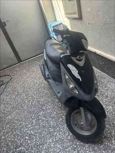 دراجه ماكس منغولي للبيع الدراجه ورده بلشارع كلشي مابيها نكره شلف كهرباء شغاله بس بك لايت مايشتغل الدراجه مستعجل ع بيعتها ب350 وهيه تسوه اكثر رقمي وتساب بس *********** مكاني بغداد البياع وقابل للمراوس
